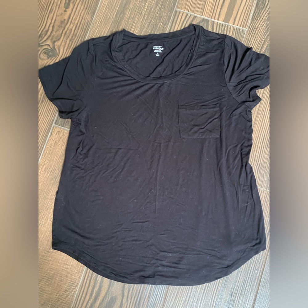 Market & Spruce Black T- Shirt